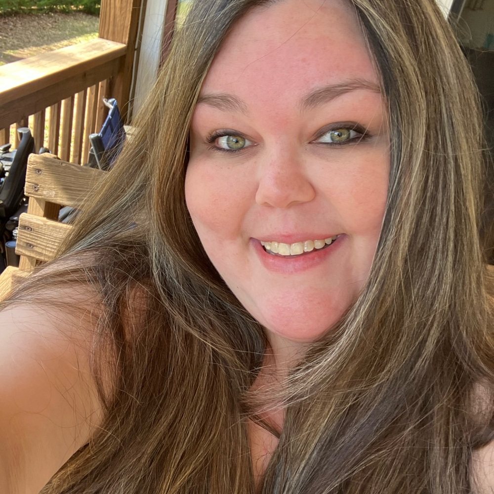 Meet your Posher, Holly